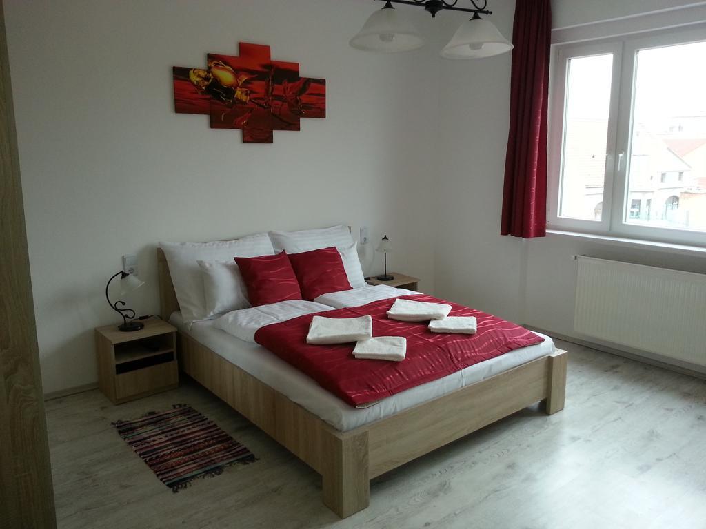 Downtown Apartment Miskolc Eksteriør bilde